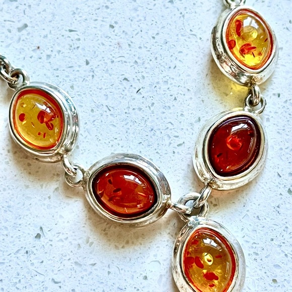 Gorgeous Amber & Silver handmade necklace. 15”, 3” extender. Matching earrings - Picture 4 of 8